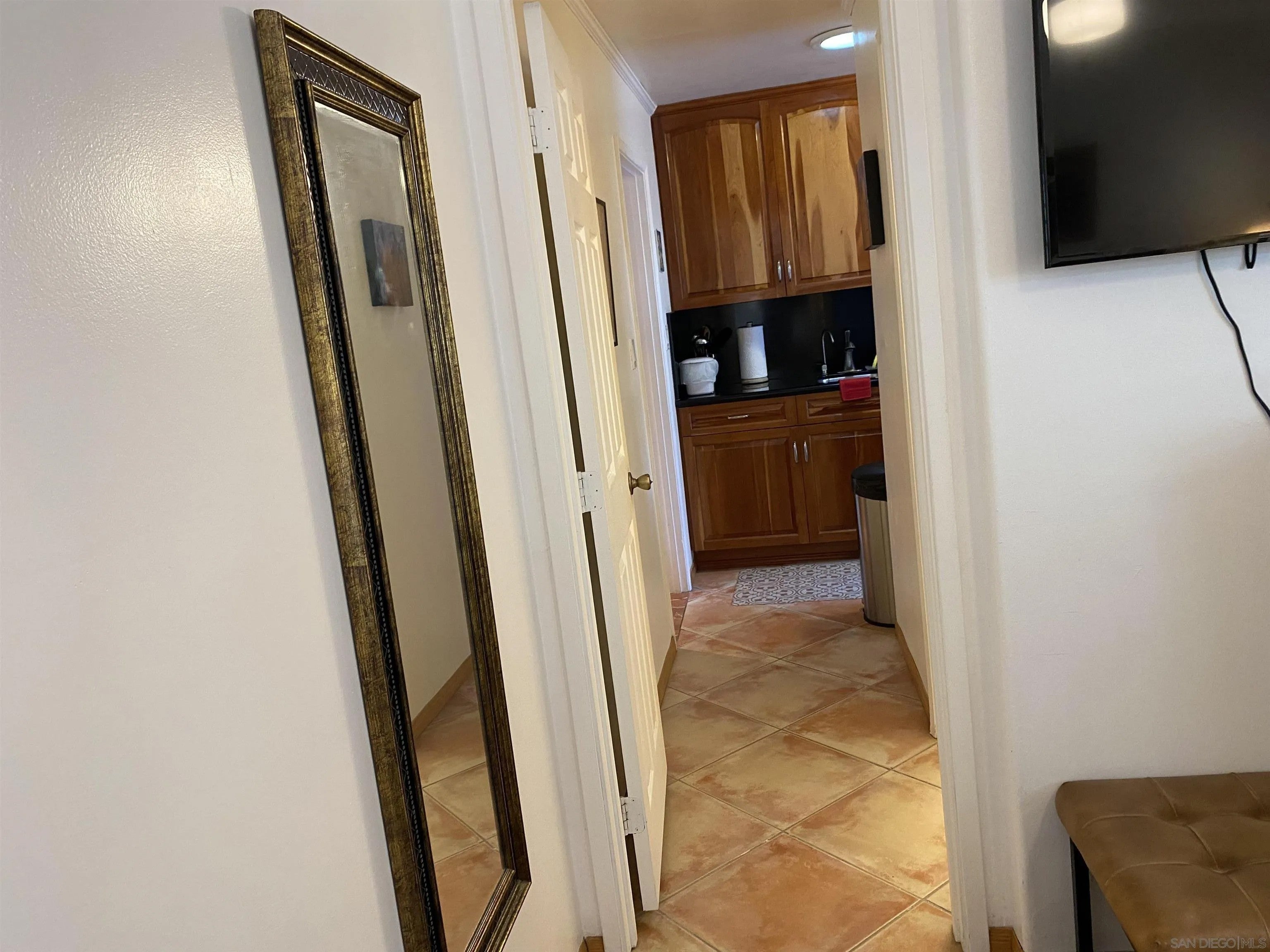 2921 RENAULT ST