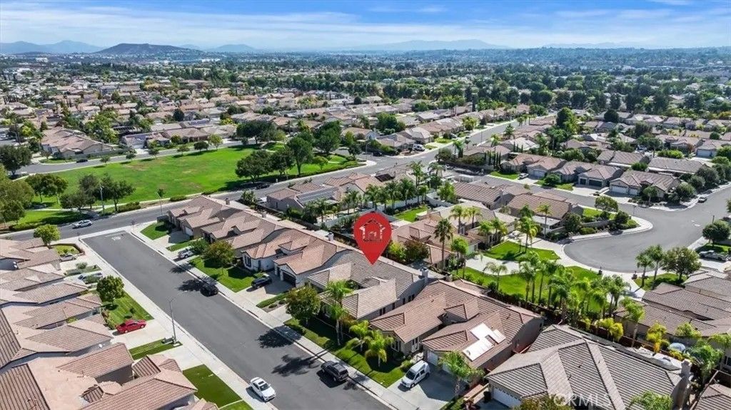 Photo of 40180 N End Rd, Murrieta, CA 92563 (MLS # SW25227203)