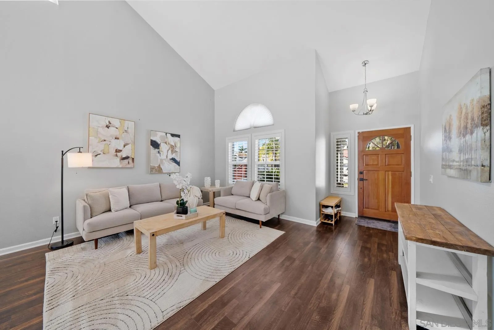 5944 Rio Valle