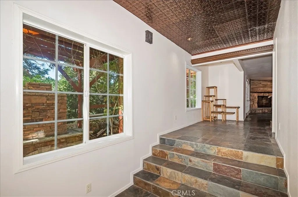 495 Zuger Court
