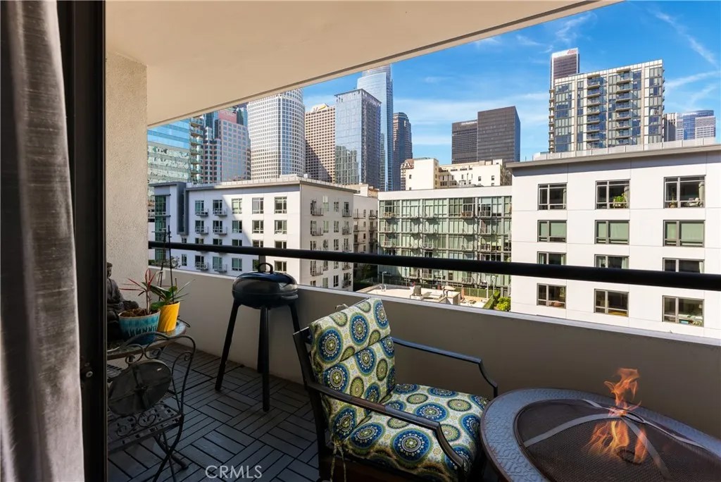 600 W 9th 811
