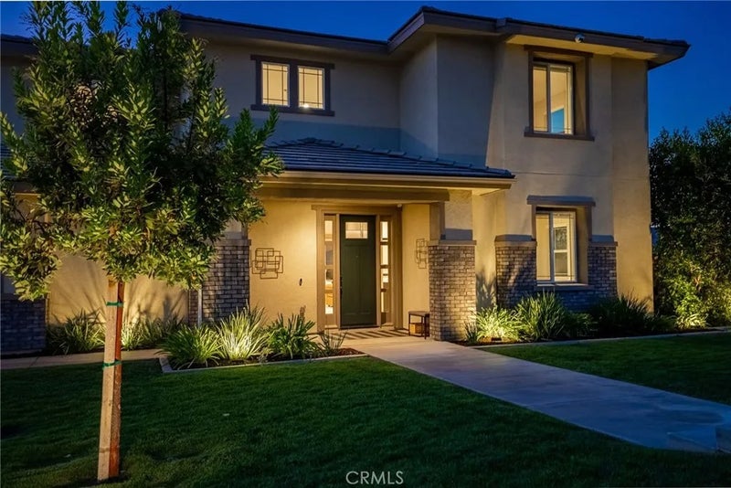 1055 Vista Court