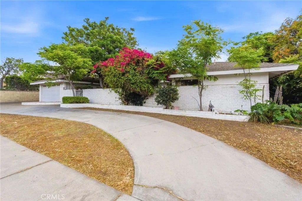 Photo of 18112 Joshua Ln, Santa Ana, CA 92705 (MLS # IV26079756)