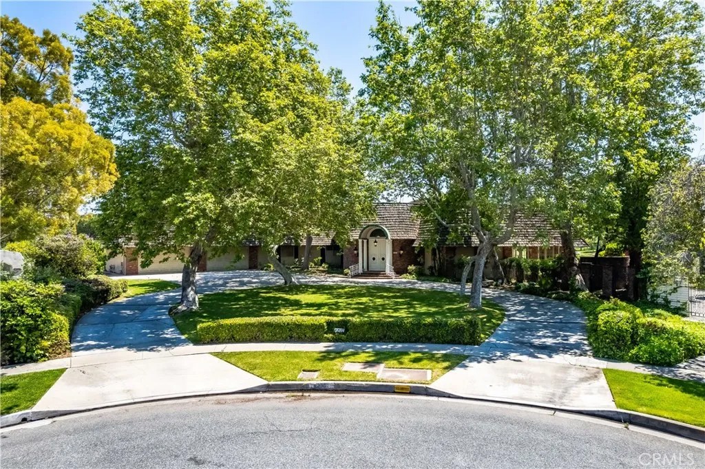 4300 Parkview Drive