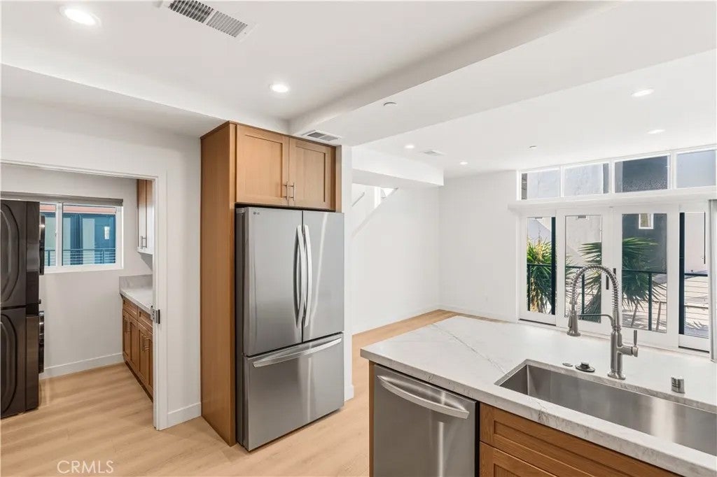 215 Oceanside Blvd 2