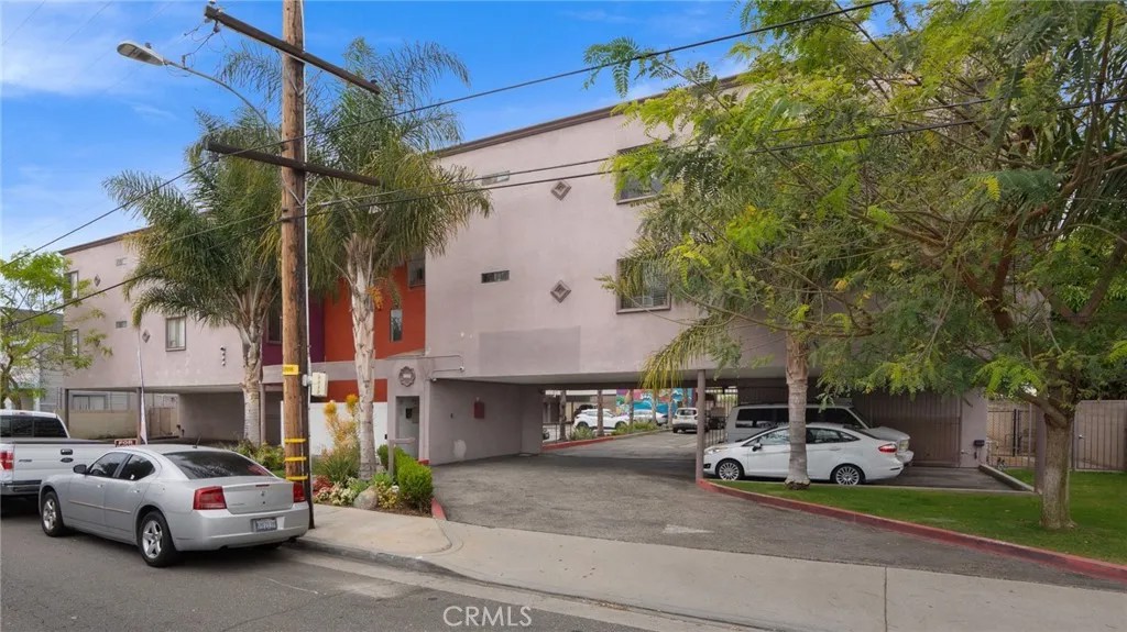 1225 W 166th