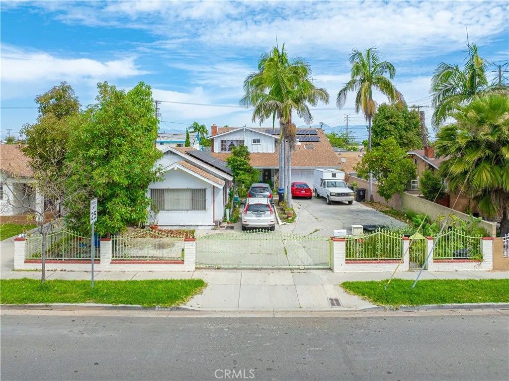 Photo of 3651 E 56th St, Maywood, CA 90270 (MLS # DW26076784)