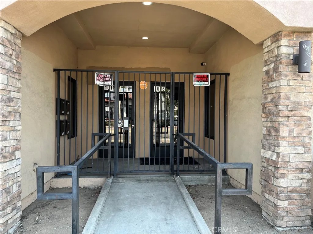 1016 S Gaffey