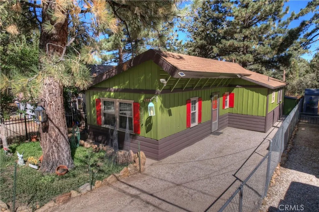 571 Pine Lane