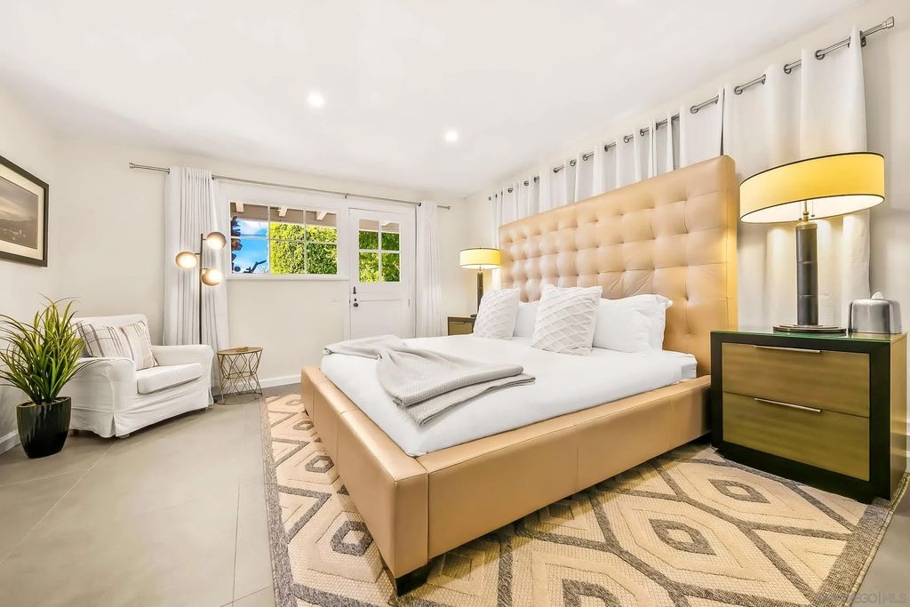 Photo of 1380 Park #1/2, La Jolla, CA 92037 (MLS # 260010002)