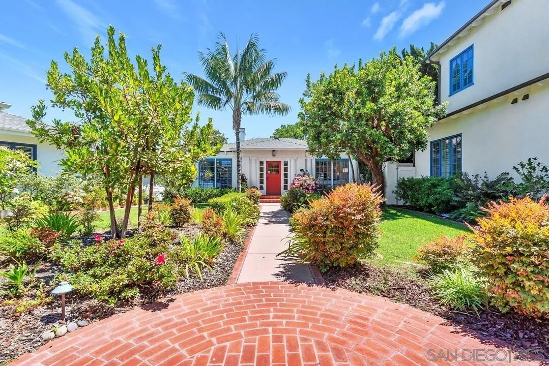 1111 G Avenue