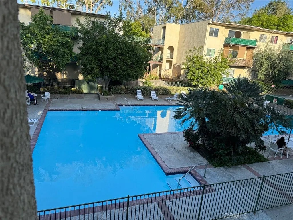 5460 White Oak