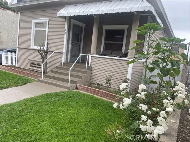 844 N Van Ness Avenue