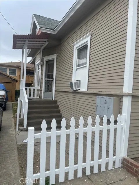 844 N Van Ness Avenue