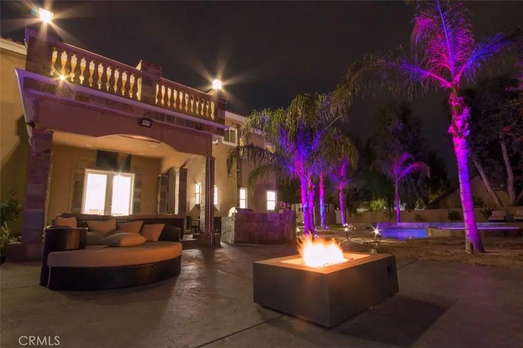 Photo of 10062 Valley Circle Boulevard, Chatsworth, CA 91311 (MLS # GD25267783)