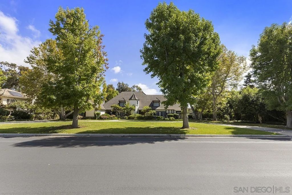 Photo of 6350 Calle Del Campanario, Rancho Santa Fe, CA 92067 (MLS # 250040688)