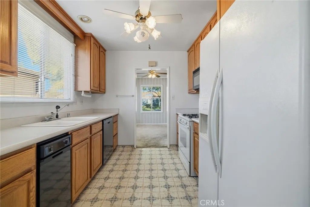 Photo of 2912 Yearling Street, Lakewood, CA 90712 (MLS # SR25266560)