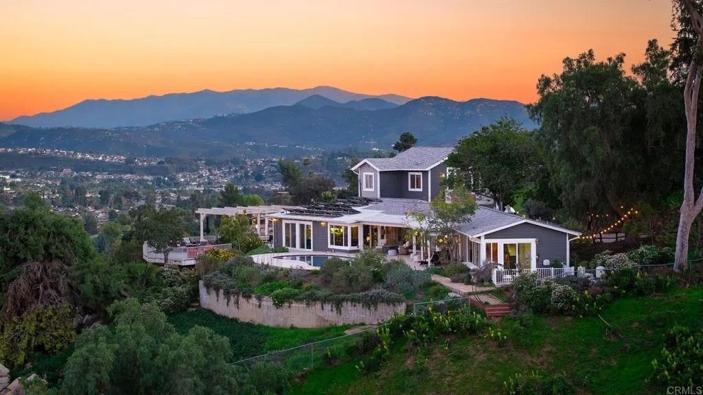 Photo of 1410 Merritt Dr, El Cajon, CA 92020 (MLS # PTP2601567)