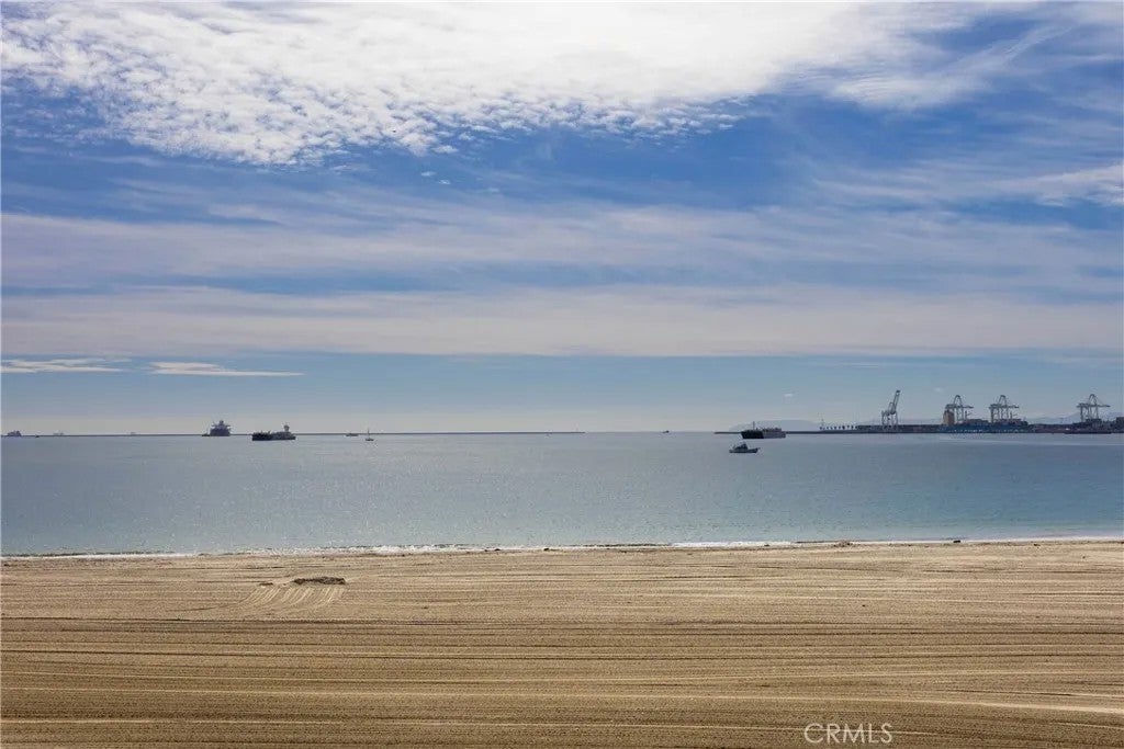 1500 E Ocean Boulevard 206