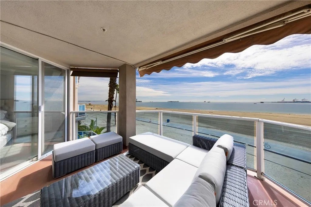 1500 E Ocean Boulevard 206