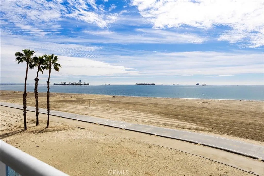 1500 E Ocean Boulevard 206