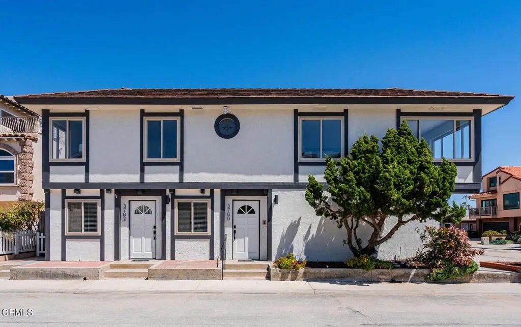 Photo of 3700 Ocean Drive, Oxnard, CA 93035 (MLS # V1-35577)