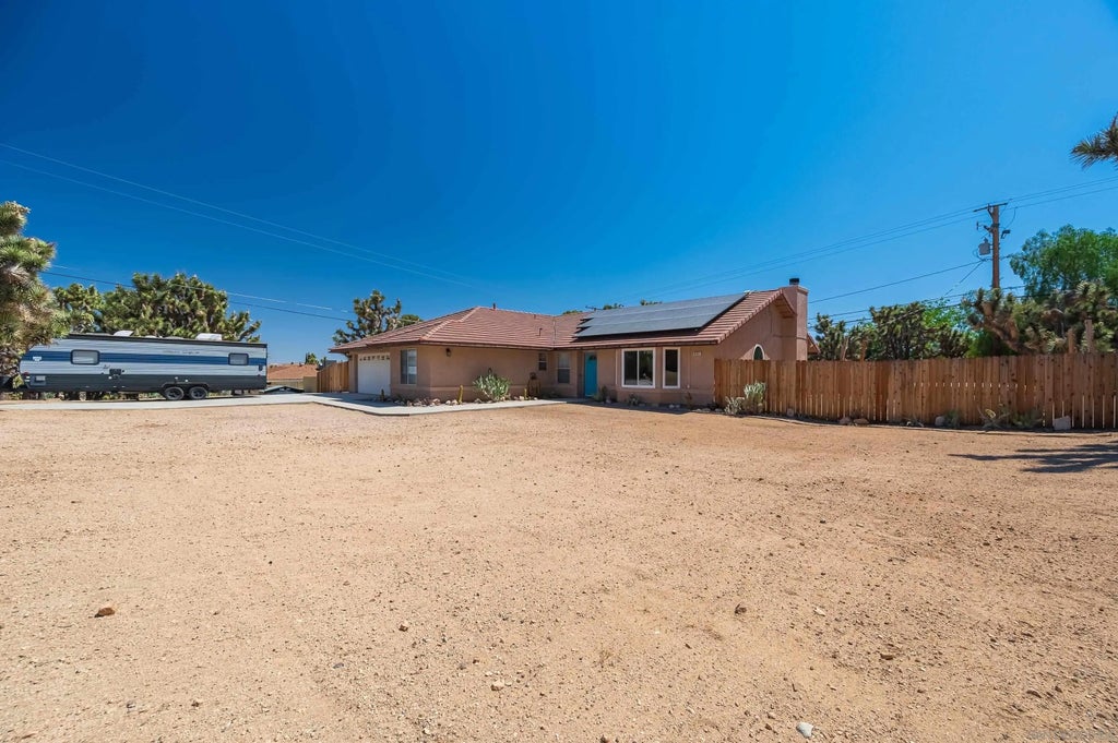 Photo of 8361 Amador Avenue, Yucca Valley, CA 92284 (MLS # 260011156)