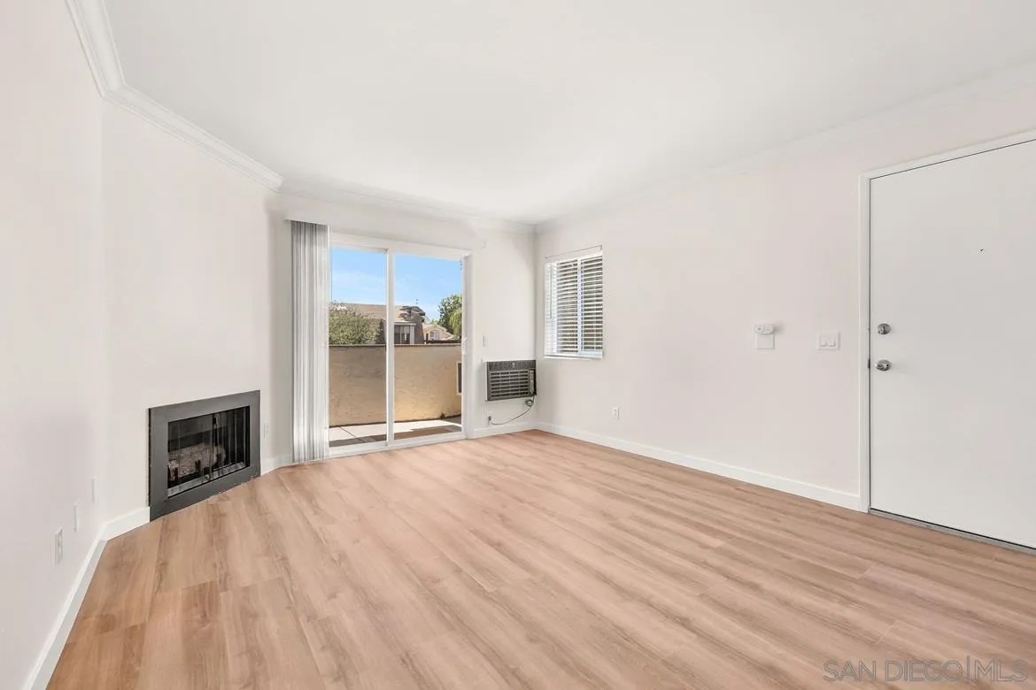 224 Woodland Pkwy 260