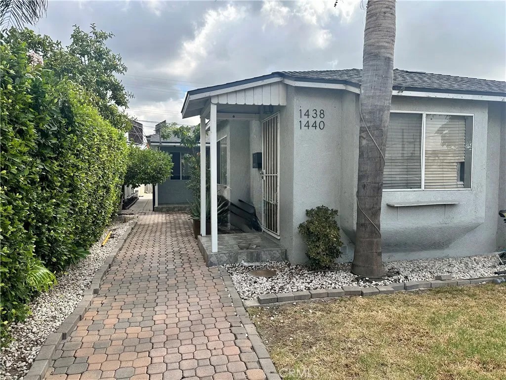 1438 S Woods