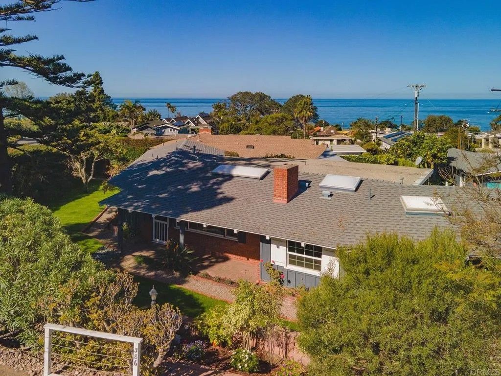 Photo of 386 13th Street, Del Mar, CA 92014 (MLS # NDP2509742)