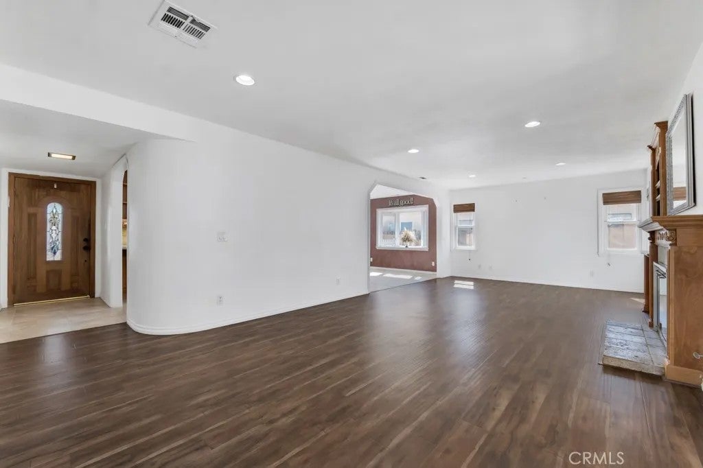 2091 Burrell