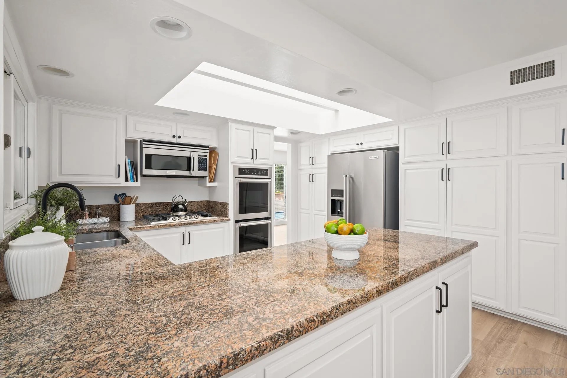 6221 BRYNWOOD COURT