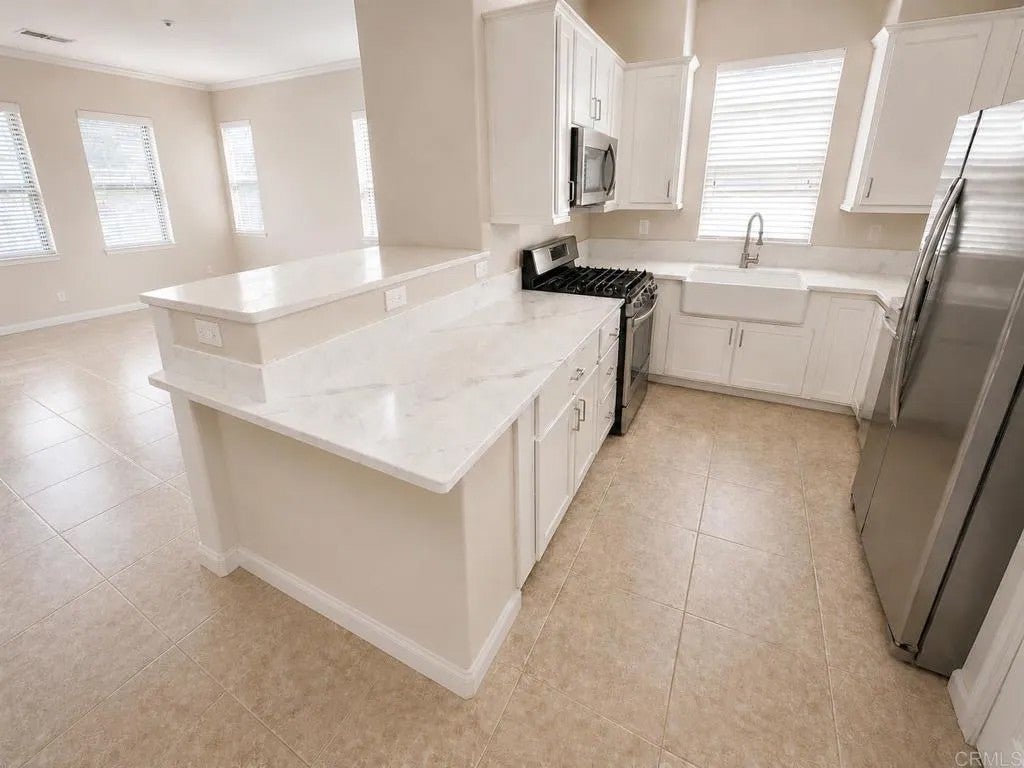 1227 Ave