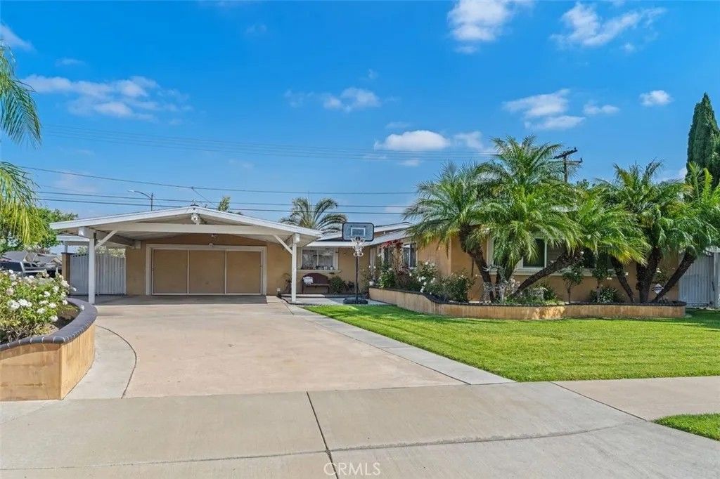 Photo of 2113 W Niobe AVE, Anaheim, CA 92804 (MLS # PW26096798)