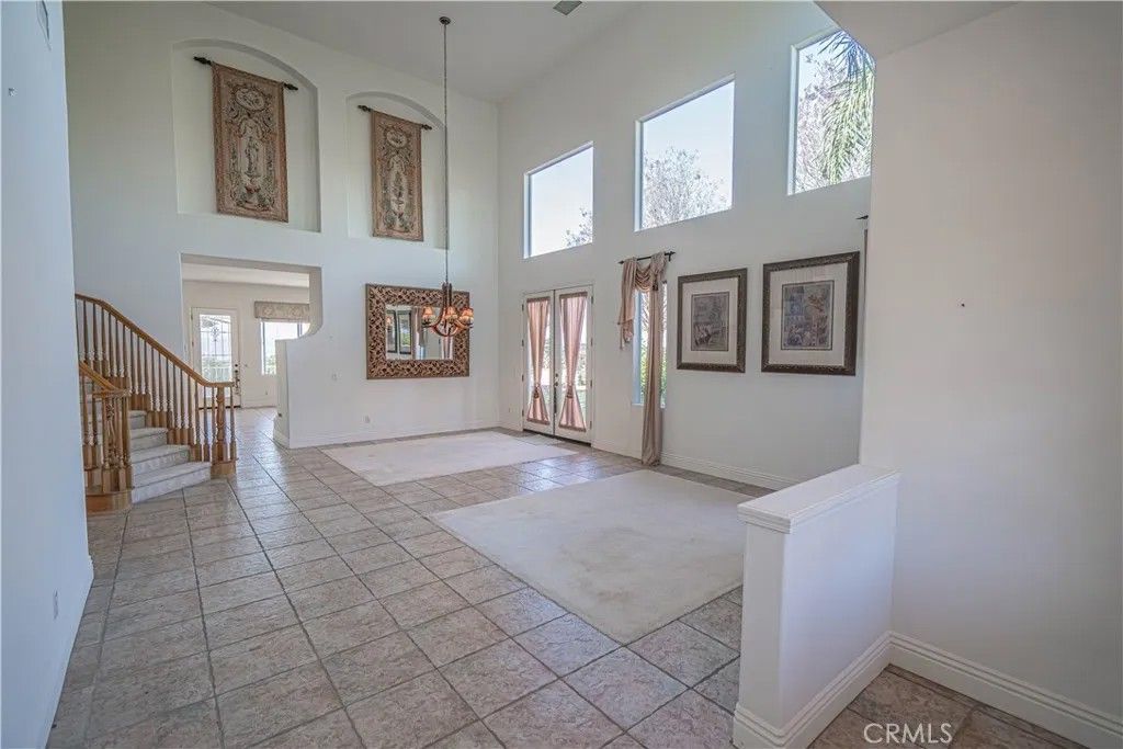 Photo of 22440 Skylake Place, Saugus, CA 91390 (MLS # SR26018963)