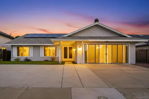 4224 Governor Dr, San Diego, CA 92122 - #: 260002970