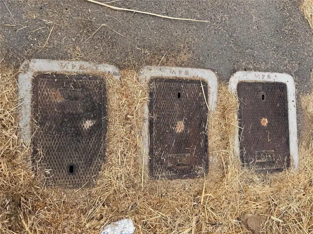 Photo of 257 W 1st St, Perris, CA 92570 (MLS # CV26090139)