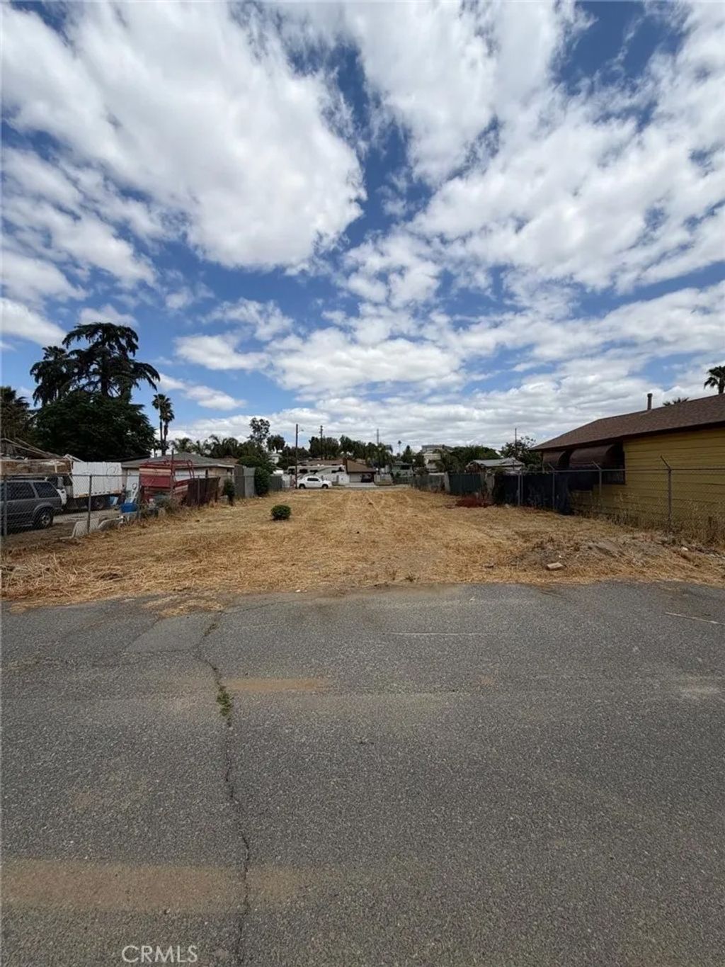 Photo of 257 W 1st St, Perris, CA 92570 (MLS # CV26090139)