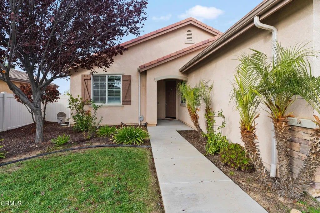 Photo of 13324 Sterling Heights Drive, Bakersfield, CA 93306 (MLS # V1-34467)