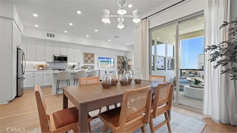 1298 Hummingbird Place