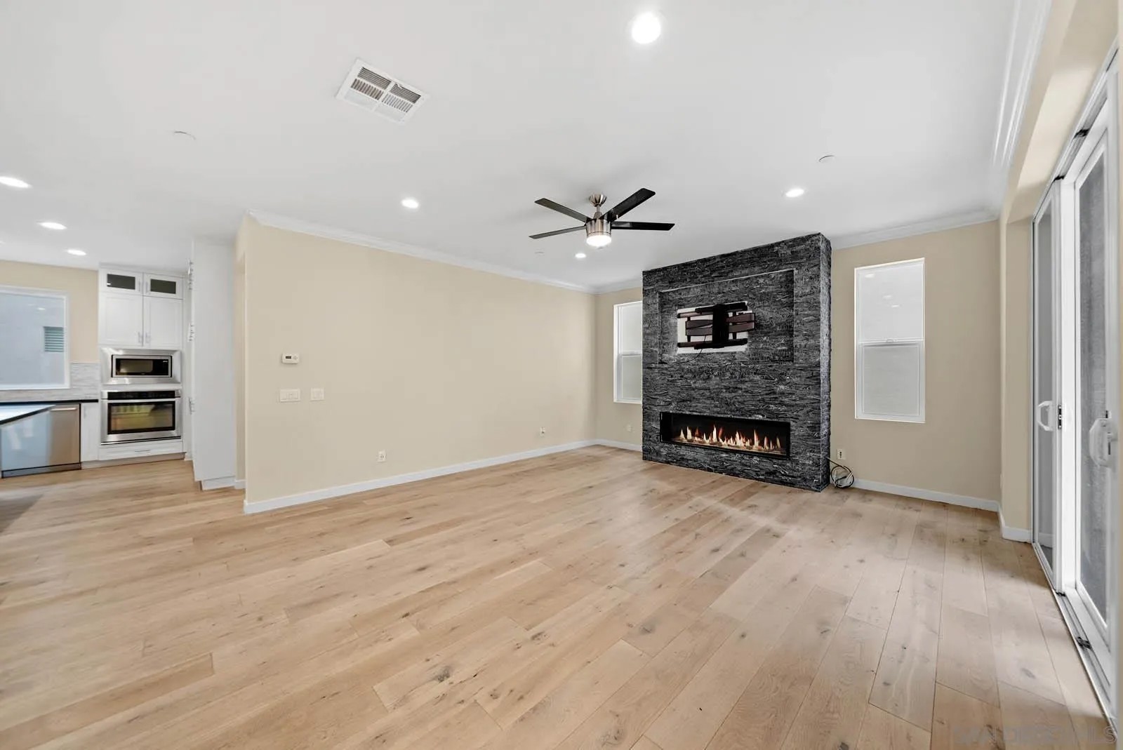 15105 Lincoln Loop