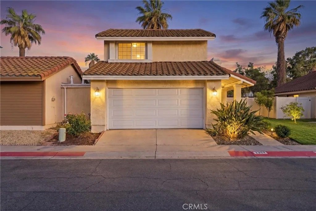 Photo of 2354 Fan Palm Dr, Corona, CA 92879 (MLS # SW26088321)
