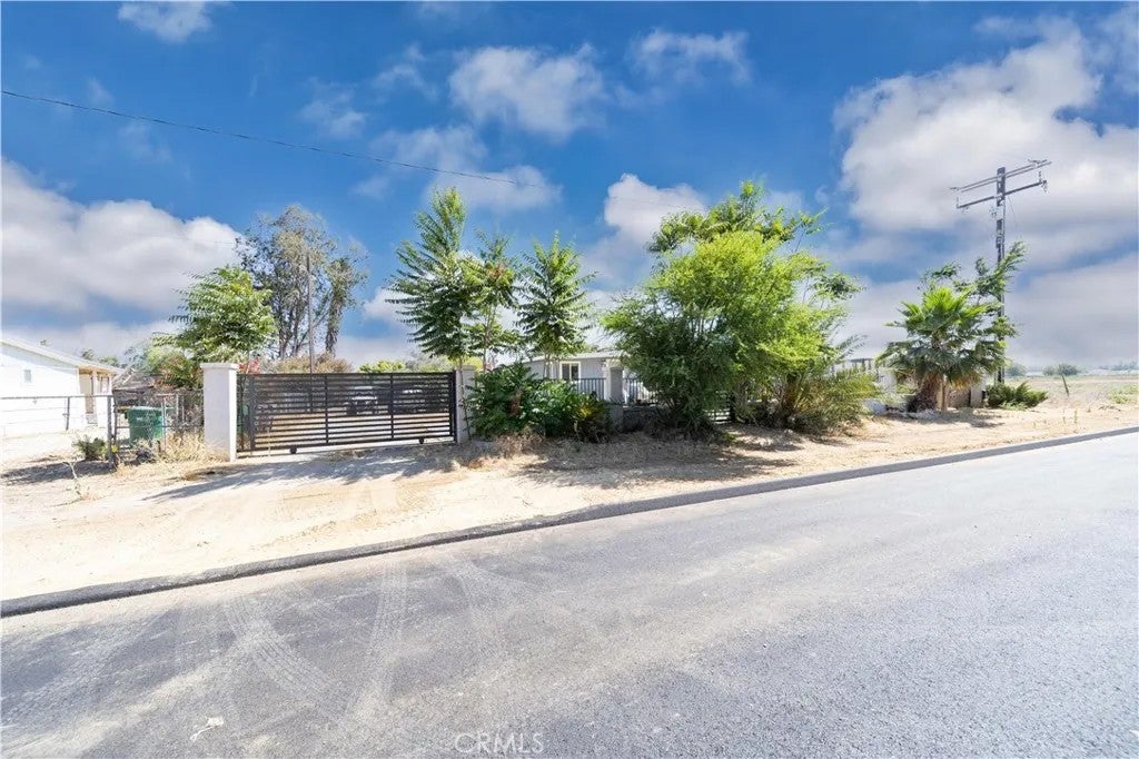 Photo of 32675 Asbury Street, Winchester, CA 92596 (MLS # SW26157063)