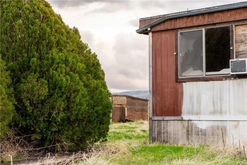 Photo of 50216 255th St, Lancaster, CA 93536 (MLS # SR26002632)