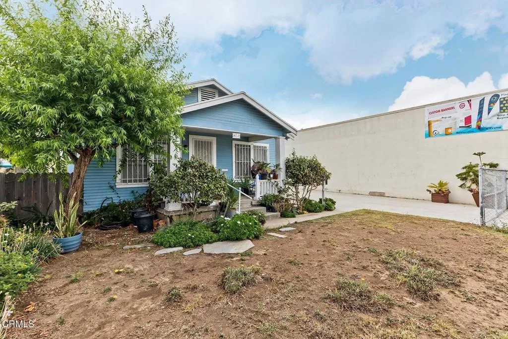 424 W Arbor Vitae Street
