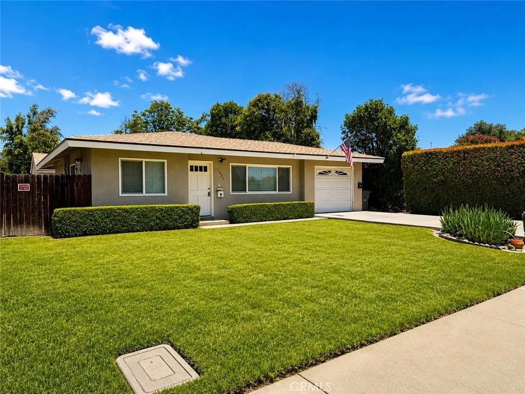 19771975 5th Street