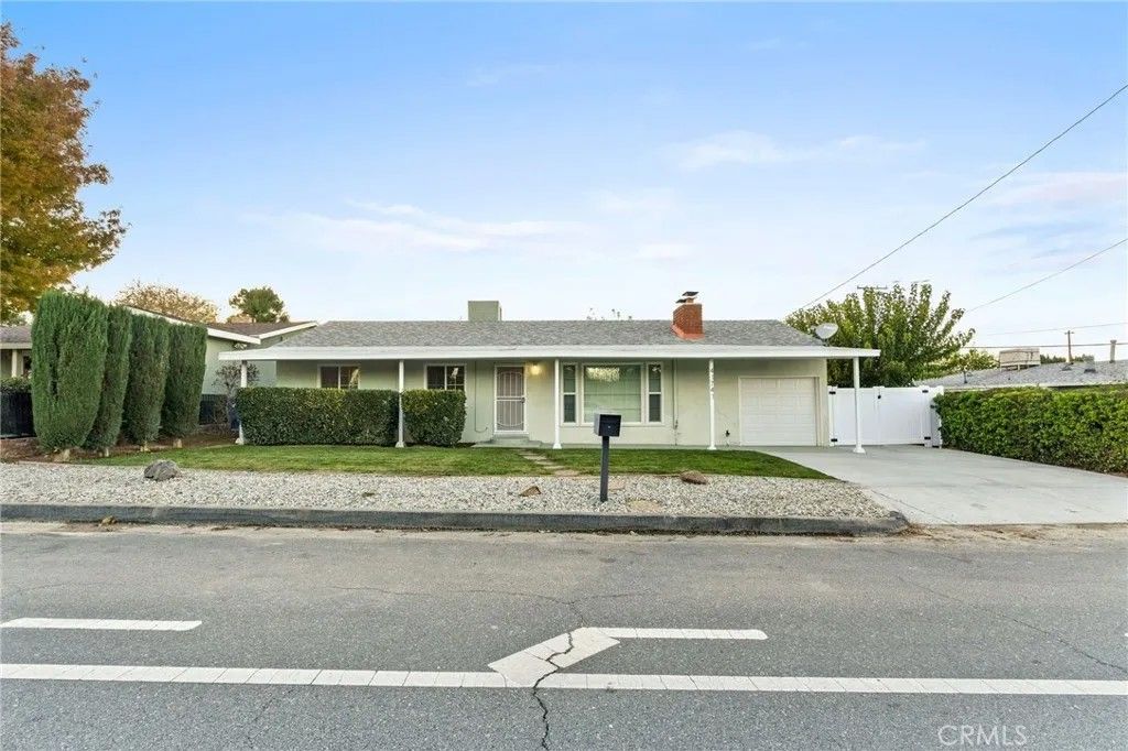 Photo of 41741 55th St, Lancaster, CA 93536 (MLS # OC25271228)