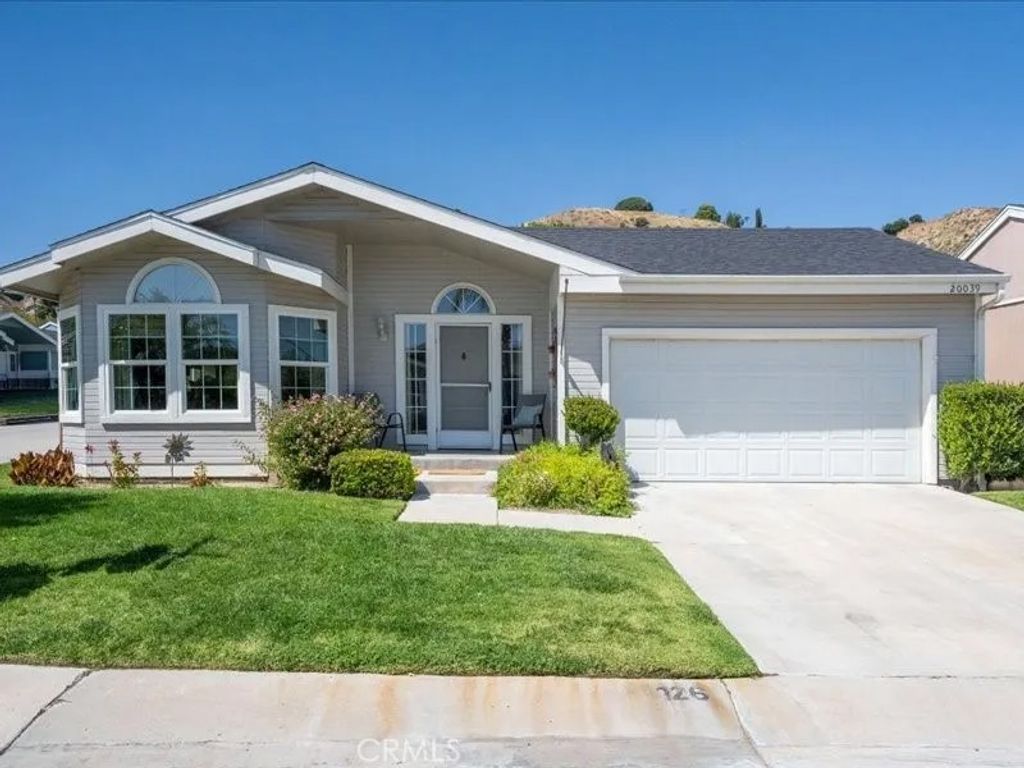 Photo of 20039 Shadow Island, Canyon Country, CA 91351 (MLS # SR26095354)