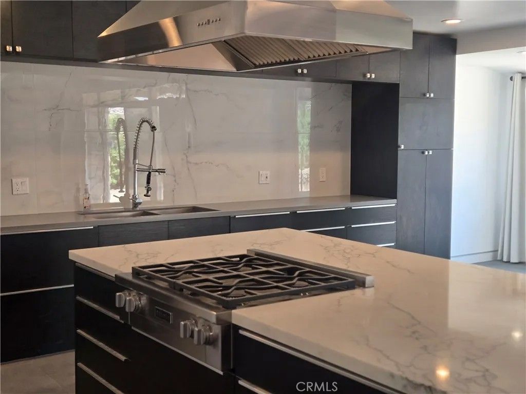 Photo of 1214 Mulberry Ln, Corona, CA 92879 (MLS # IV26073844)