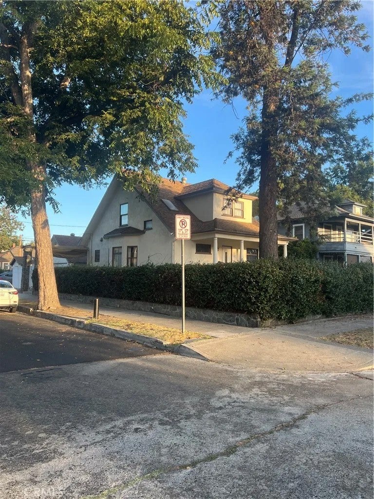 807 N Gibbs